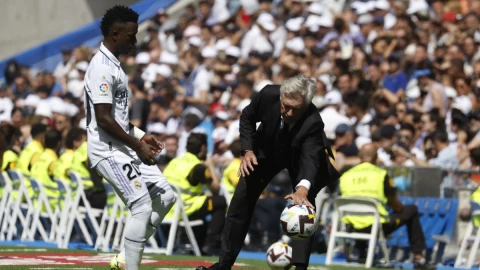 Carlo Ancelotti y Vinícius