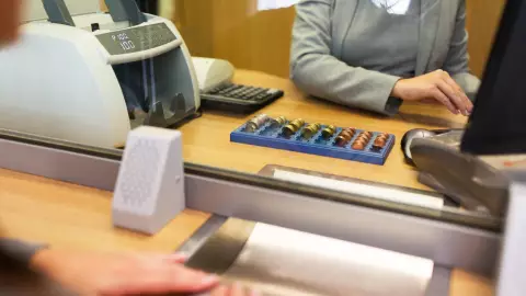 Bancos cerrarán el 16 de septiembre