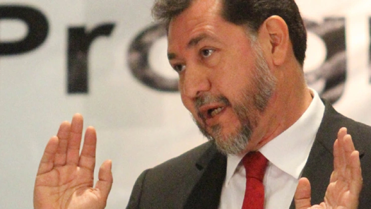 Hago política diferente: Fernández Noroña