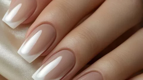 47 diseños de uñas para boda que puedes elegir para ese día especial: o incluso si eres invitada