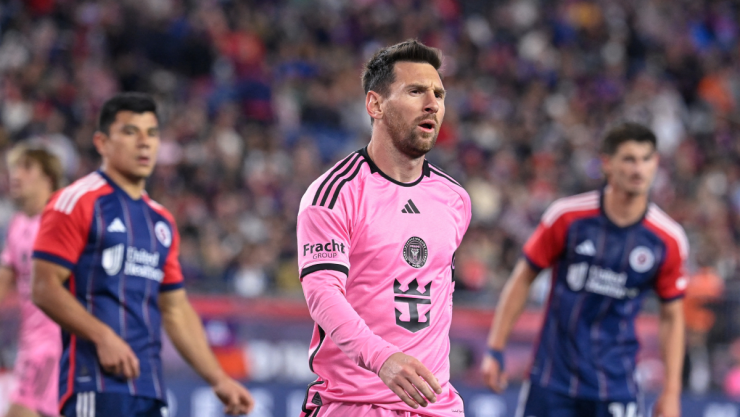 Messi ante New England Revolution