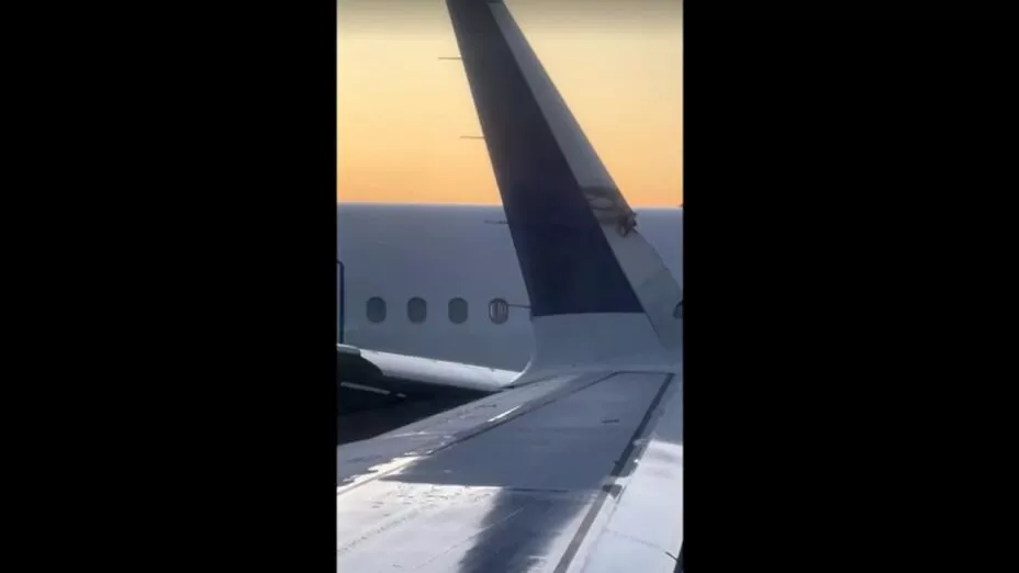 Incendio de ala de un avión