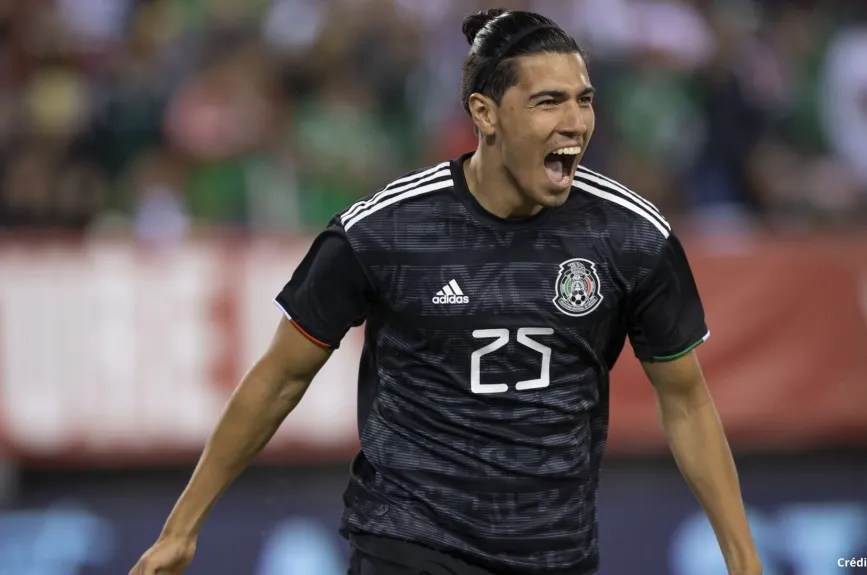 7 mediocampistas que podrían llegar a Qatar 2022 con la Selección Azteca erick gutiérrez.jpg