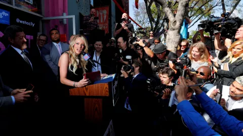 Donald Trump puede seguir con su campaña si lo arrestan