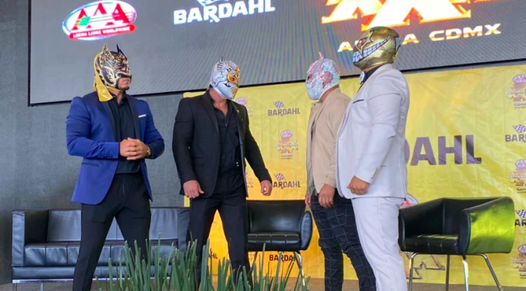 Lucha Libre AAA Triplemanía XXX cartel completo
