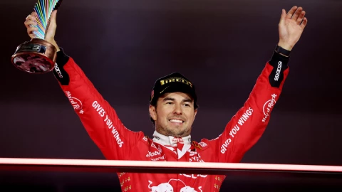 Checo P&eacute;rez es tercero en el Gran Premio de Las Vegas