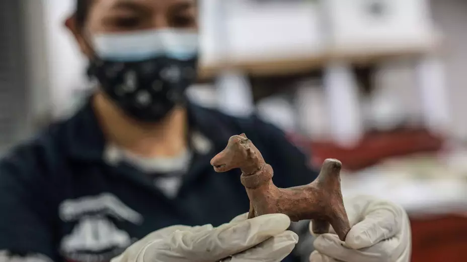 Pieza Arqueológica INAH 2024