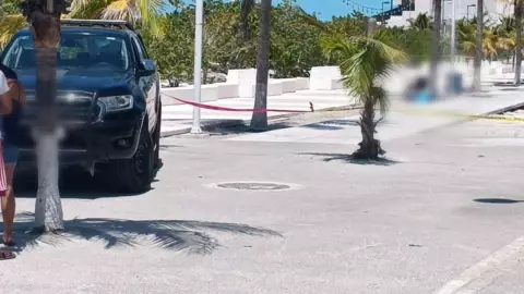 Hallan cuerpo sin vida en el malecón de Puerto Progreso