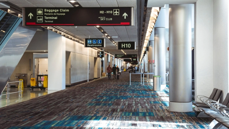Pasillo del Aeropuerto Internacional de Miami