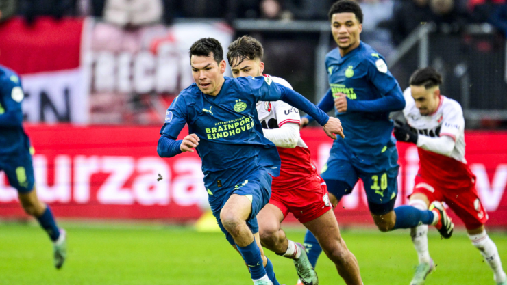 Chucky Lozano con el PSV