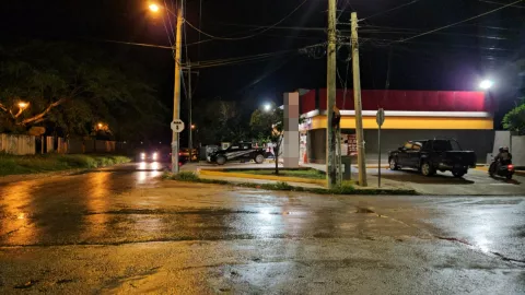 Reportan presunto ASALTO en tienda de conveniencia en Umán