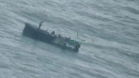 marina-decomisa-toneladas-presunta-cocaína-frente-costa-de-acapulco-video-embarcacion