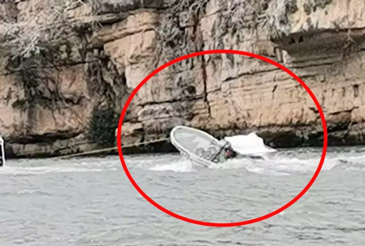 Lancha se hunde en Cañón de Sumidero