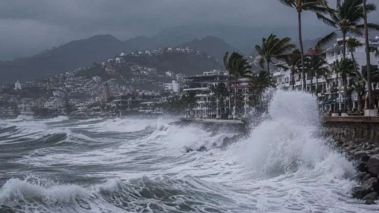 ¡No guardes el paraguas! Pronostican tormentas intensas en Puerto Vallarta hoy 13 de julio