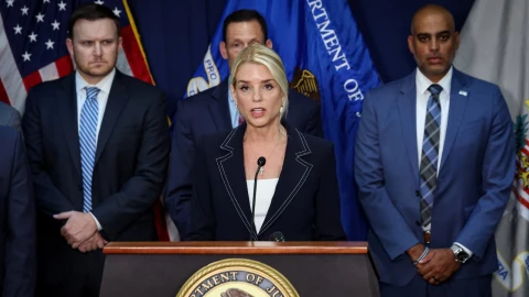 México entrega a EU a capos de cárteles y Pam Bondi reconoce cooperación histórica en seguridad.