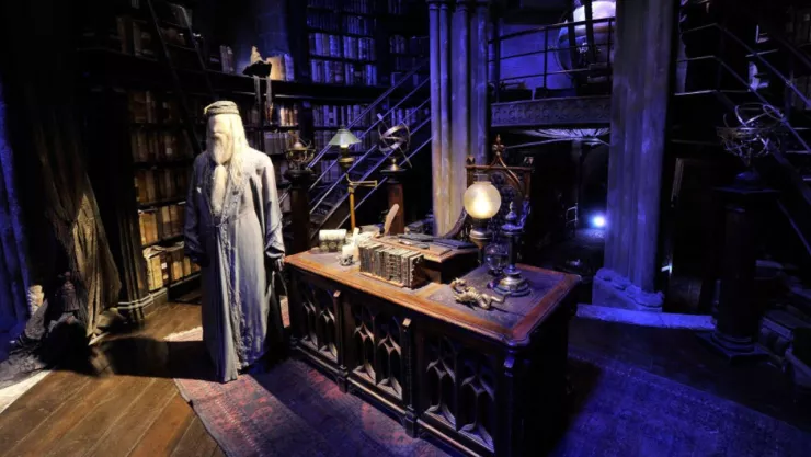 El reconocido actor John Lithgow interpretará a Dumbledore en la serie de Harry Potter