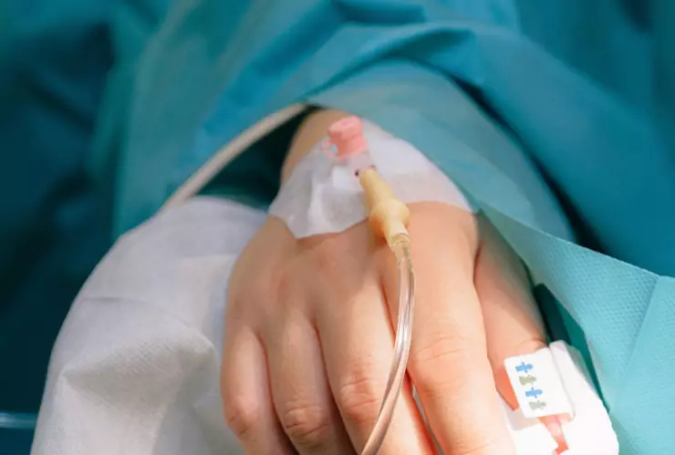 Hombre internado amputación órgano sexual