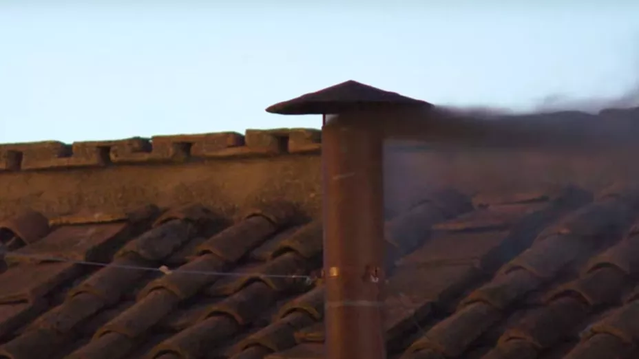 Cónclave 2025 ¿Cómo ver en vivo por internet la elección del nuevo Papa y de qué color salió la primera fumata