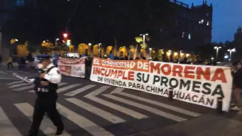 manifestaciones chimalhuacan zocalo palacio nacional.jpg