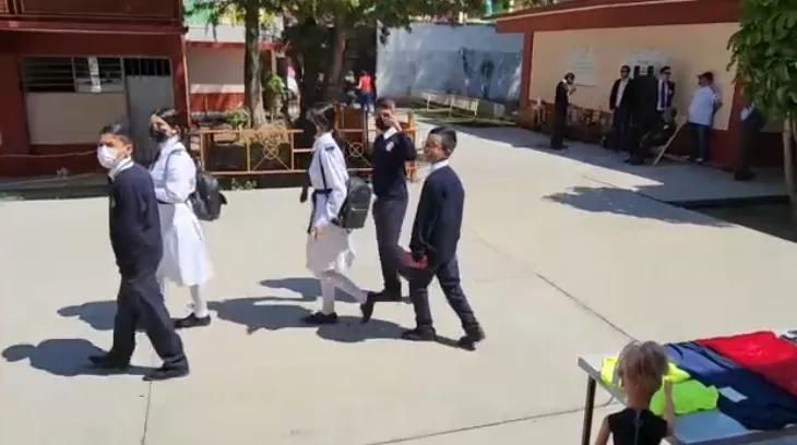 Escuela Secundaria Prohibe acceso a niño por cabello largo.jpg