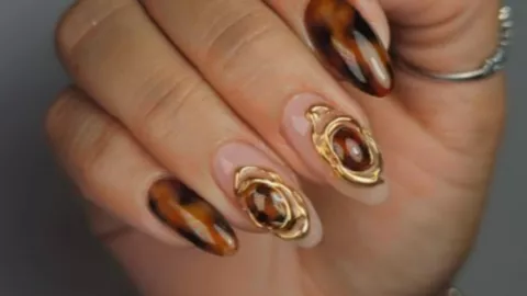 checa estas uñas carey