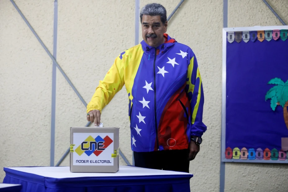 nicolas-maduro-vota-2024