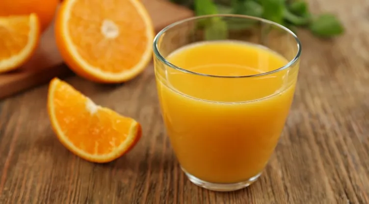 Esto es lo que realmente le pasa a tu cuerpo si bebes jugo de naranja todos los días