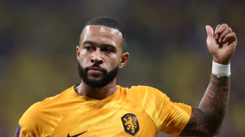 Memphis Depay con Pa&iacute;ses Bajos en Qatar 2022