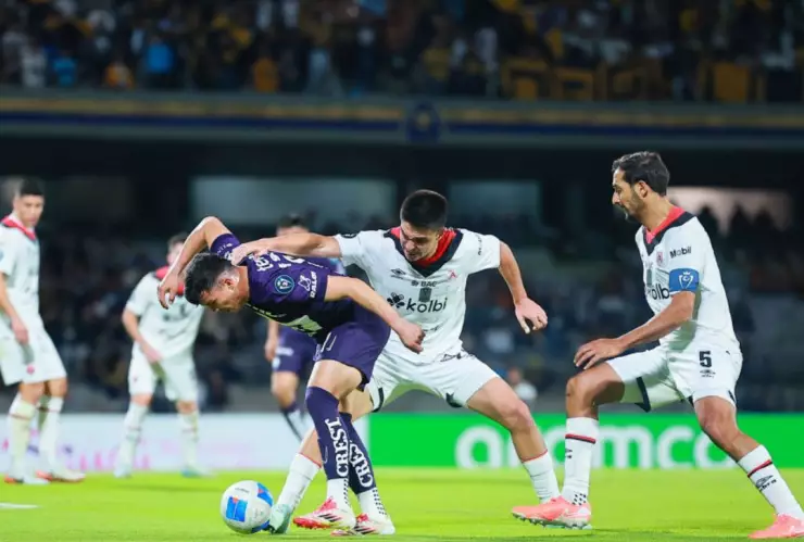 Donde ver el Alajuelense vs Pumas por Concacaf Champions Cup