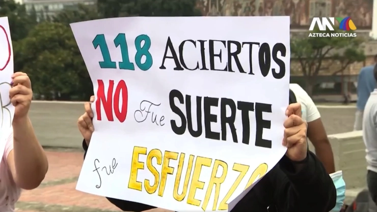 protestas-en-la-rectoria-por-suspension-inscripcion-a-la-licenciatura-la-unam-revision-examen