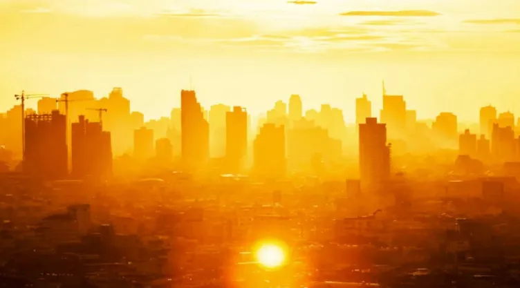 La canícula alcanza temperaturas récord anualmente.