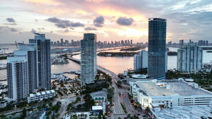 Vista del atardecer en Miami, Florida