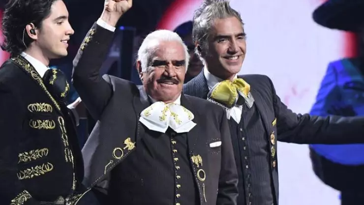 fallece vicente fernández en guadalajara está canción estará en su funeral 
