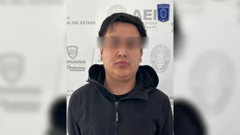 Tráiler intenta ganarle al paso del tren y termina embestido en Pecos, Texas un impactante accidente que deja dudas sobre posibles heridos. - 2026-01-28T124914.823.png