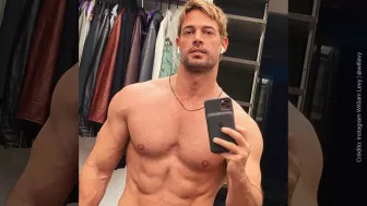 William Levy espejo.jpg