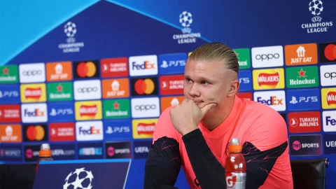 Haaland en conferencia de prensa