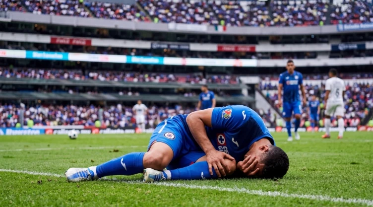 Estuvo a punto de debutar con Cruz Azul, pero una tragedia le arruinó la carrera