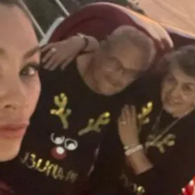 Ara y papás..jpg