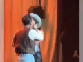 Ángela y Nodal beso (3).jpg