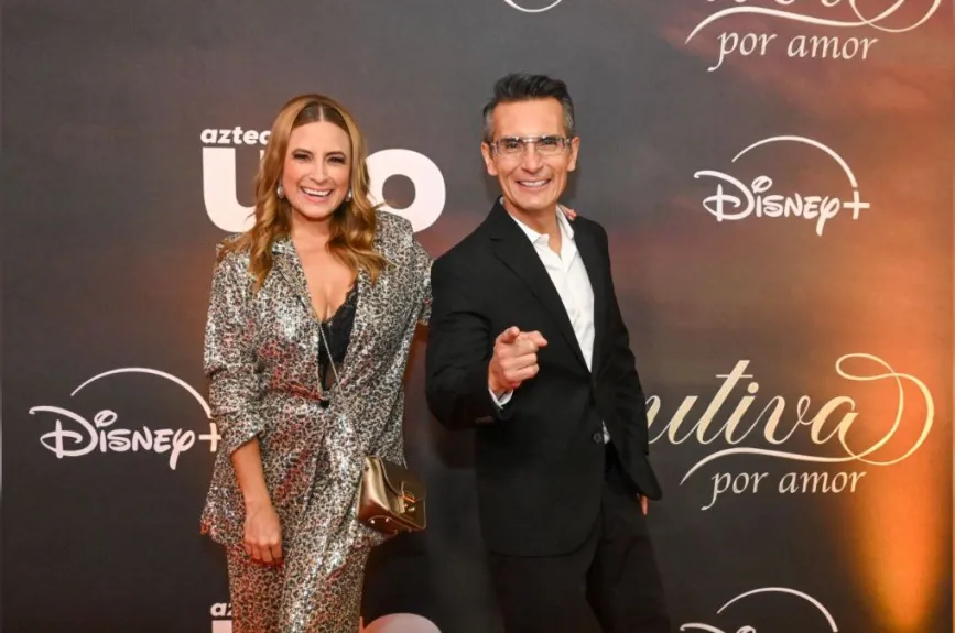 Las mejores imágenes de la alfombra roja de Cautiva por Amor