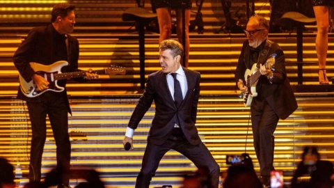 luis-miguel-reaparece-comercial-video