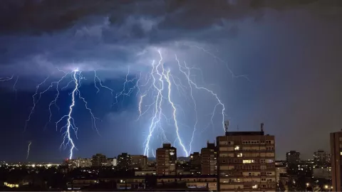 Tormenta negra en CDMX: ¿Qué condiciones la forman?