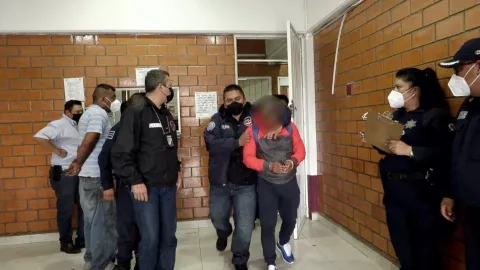 Detienen en Ecatepec a pastor acusado de abusar de niñas en NL