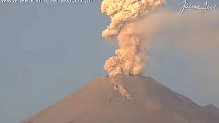 Explota volcán Popocatépetl 13 de febrero 2023.