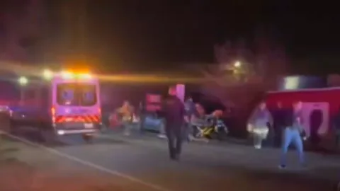 Cuatro personas, entre ellas tres menores, murieron en un ataque armado durante una reunión familiar en Stockton, California