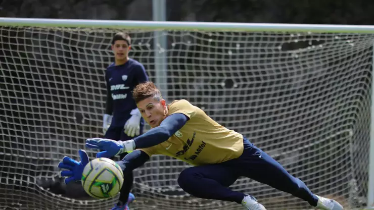 Sebasti&aacute;n Sosa, portero de Pumas