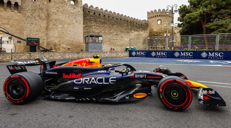 Checo Pérez en Azebaiyán