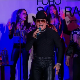 Edwin Luna y Kimberly son captados juntos tras anunciar su separación