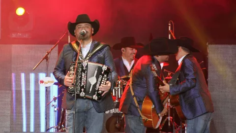 Lucero e Intocable paseo de la fama en Hollywood