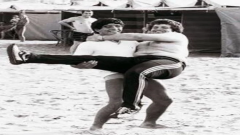 Maradona y Cyterszpiler en mar del plata